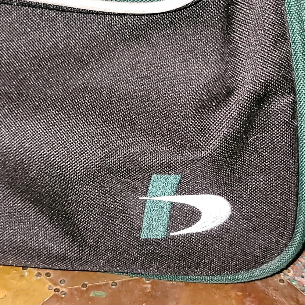 Vintage. Like-new BUM EQUIPMENT. Shoulder Bag.